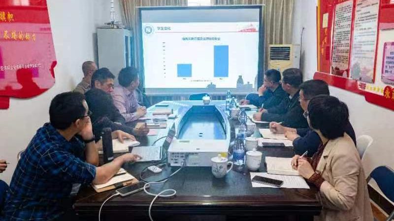 短视频拍摄设备根据其功能和定位，可以分为以下几类：